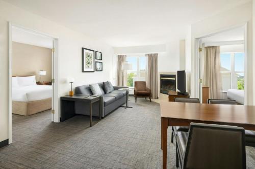 2 bedrooms, 3 beds