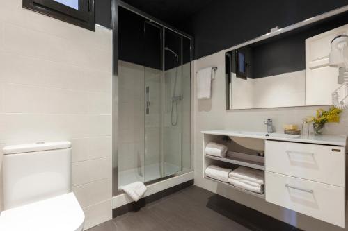 AinB Eixample-Miro Apartments - image 11