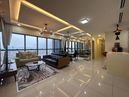 Skyline Luxe 4BR Retreat with En-suite Icon City Skyline Luxe 4BR Retreat with En-suite Icon City