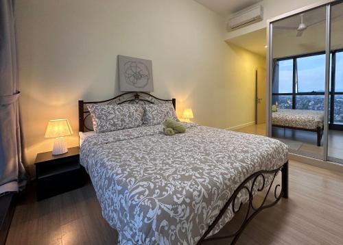 Skyline Luxe 4BR Retreat with En-suite Icon City Skyline Luxe 4BR Retreat with En-suite Icon City