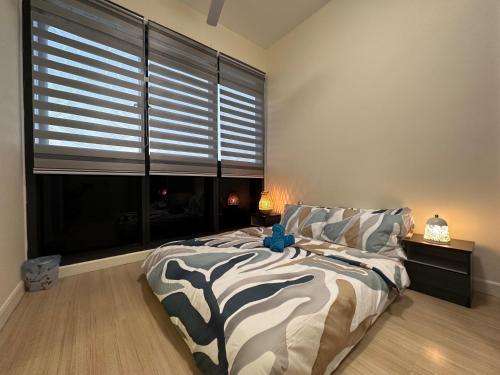 Skyline Luxe 4BR Retreat with En-suite Icon City Skyline Luxe 4BR Retreat with En-suite Icon City