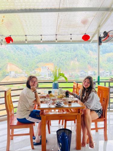 Peace Homestay Mu Cang Chai in Lao San Chay