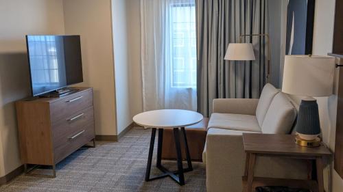 Staybridge Suites Bismarck an IHG Hotel - image 14
