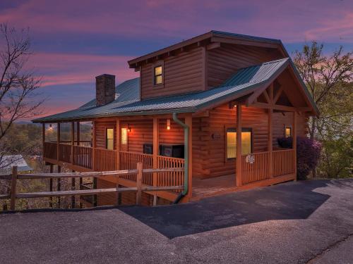 ERN860 - Cozy Bear Overlook cabin in Pigeon Forge, USA
