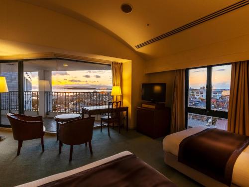 โรงแรมนางาซากิ อินเตอร์เนชั่นแนล (Nagasaki International Hotel) near สนามบินนางาซากิ