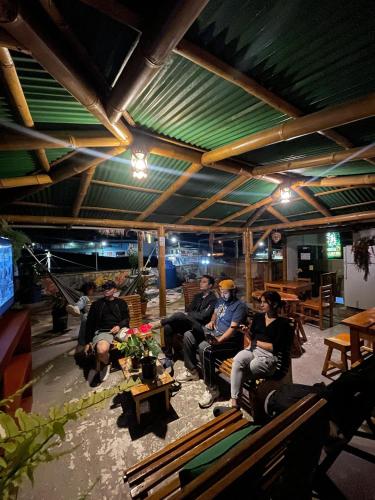 Golden Bird in 明多