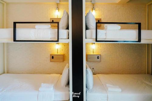 Bangkok Oasis Hotel Room Type - Quadruple Room with Private Bathroom