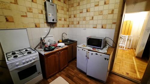 2 кімнатна Квартира подобово у центрі Полтави біля ЦУМу з власною закритою парковкою Документи для відрядження Мережа квартир, Poltava (fotografie 3)