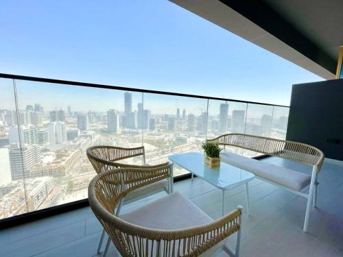Gold Kissed 1br Apt In The Heart Of Jvc!, Dubai (photo 8)