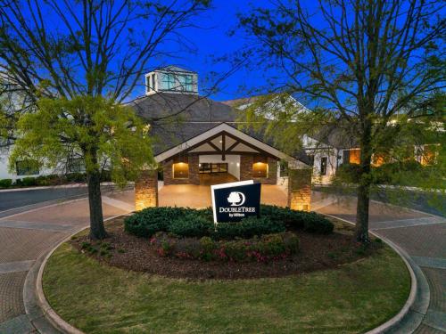 DoubleTree Suites by Hilton Hotel Huntsville South in Huntsville, USA