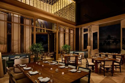 673304585 Grand Wailea Resort Hotel & Spa, A Waldorf Astoria Resort
