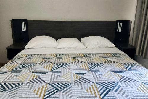 Motel 6-San Antonio TX - Airport - image 12