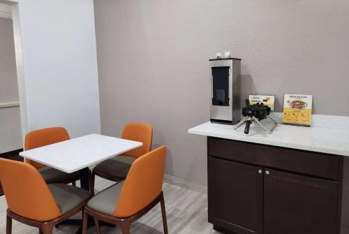 Motel 6 San Antonio, TX - Airport - 식음료(F&B)