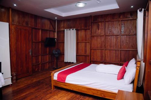 RedDoorz @ Villa Bukit Senyum Lombok in Labulia