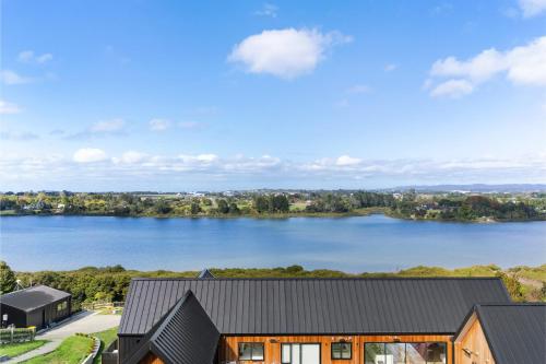 ทัศนียภาพภายนอกโรงแรม, Estuary Views - Riverhead Holiday House in ริเวอร์เฮด