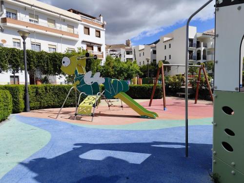Conoce Granada entre mar y montaña (Conoce Granada entre mar y montana) in Itrabo