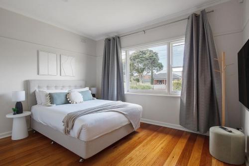 Bentleigh East House by Ready Set Host in Oakleigh