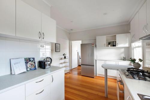 Bentleigh East House by Ready Set Host in Oakleigh