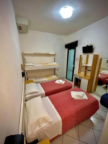 Hotel Sacramora - image 13