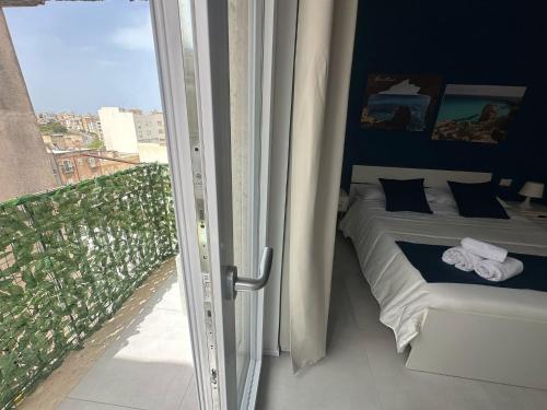 Two-Bedroom Apartment with City View image 3