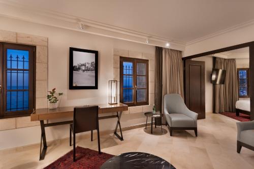 room detail thumbnail 0