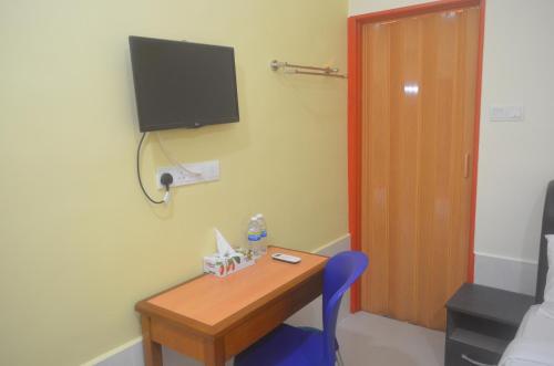 Adiff Palace KLIA Room Type - Standard Queen Room