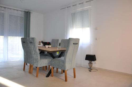 Létesítmények, Modern Apartment in B'heim EG Nr 2 in Ginsheim-Gustavsburg