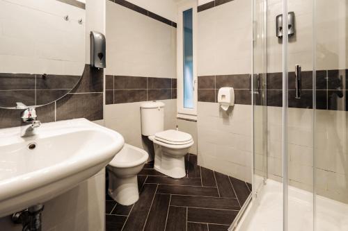 Double Room image 9