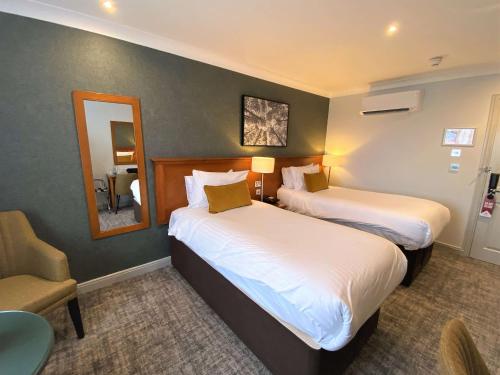 2 twin beds