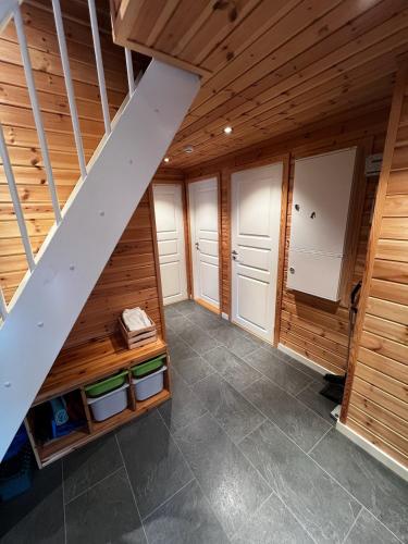 Flott familiehytte på Haukås i Strandebarm (Flott familiehytte pa Haukas i Strandebarm) in สตรานเดบาร์ม