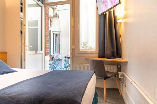 A l'Hôtel Des Roys - image 13