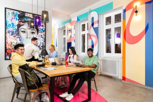 Közös társalgó / TV, The Three Corners Hotel Anna Superior near Magyar Nemzeti Múzeum