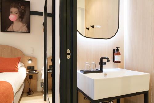 A l'Hôtel Des Roys - image 7