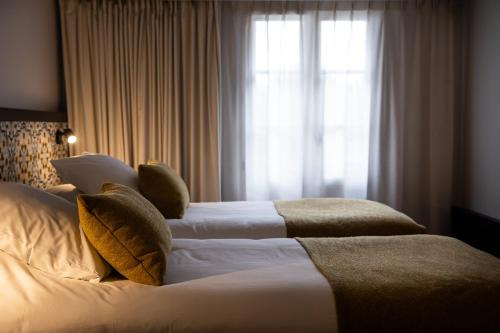 Cosy Twin Room image 6