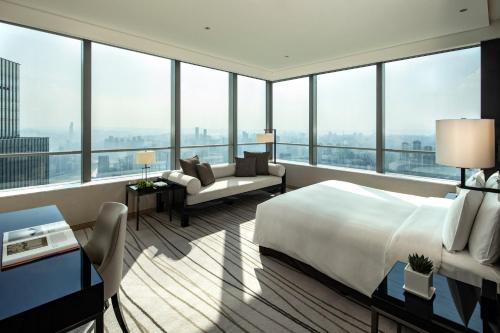 Niccolo Chongqing