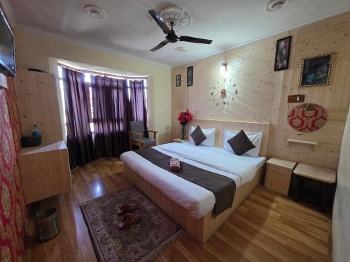 Hotel Young Mamta in Srinagar