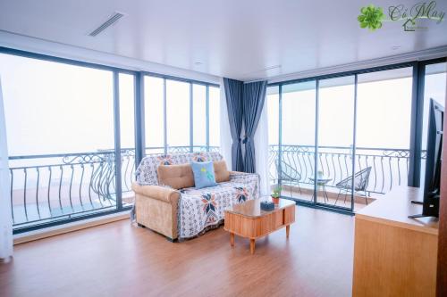Suite with Mountain View image 4