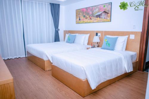 Triple Room with Balcony image 4