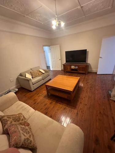 Twin Room in Great Earlwood Location Perfect for Travellers - EW4 in Marrickville