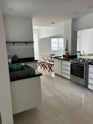 Apartamento Pitangueiras Guaruja 10C in Pitangueiras