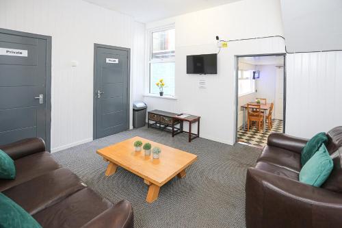 OYO Queens Quarter - image 14