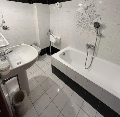 Hotel Valganna - image 3