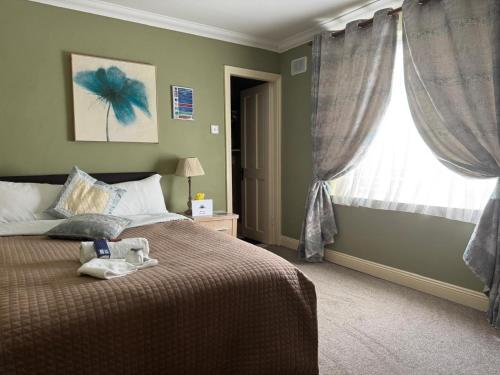 Donnybrook Hall - image 7