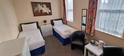 room detail thumbnail 1
