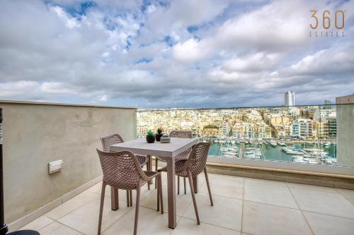 2BR Penthouse with views overlooking Pietà Marina by 360 Estates, Pietà (fotografie 4)