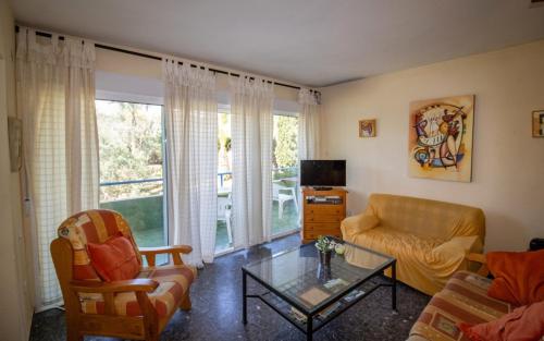 Apartment with Sea View image 1