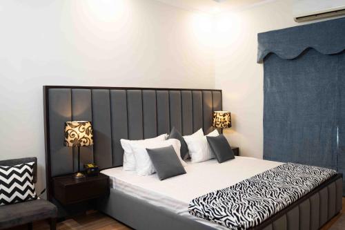 Villa in DHA phase 3 - image 3