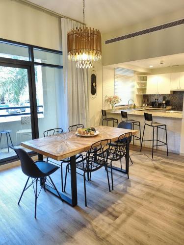 Luxury 2 BD, A Midtown Quintessential Community in Madinat Zayid
