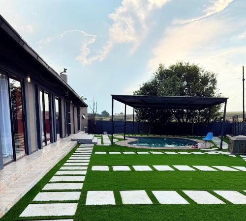 Reutlwane Gardens Apartments - Secunda