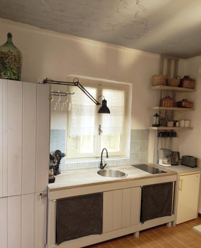 Kitchen, St Thomas House in Agia Varvara
